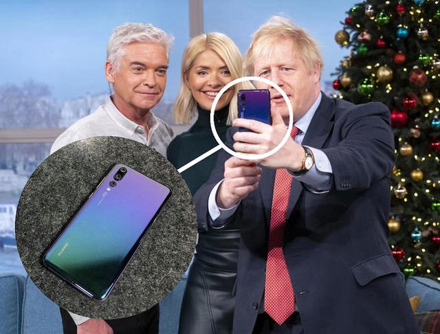 英國(guó)首相華為自拍 引發(fā)美國(guó)媒體無限遐想